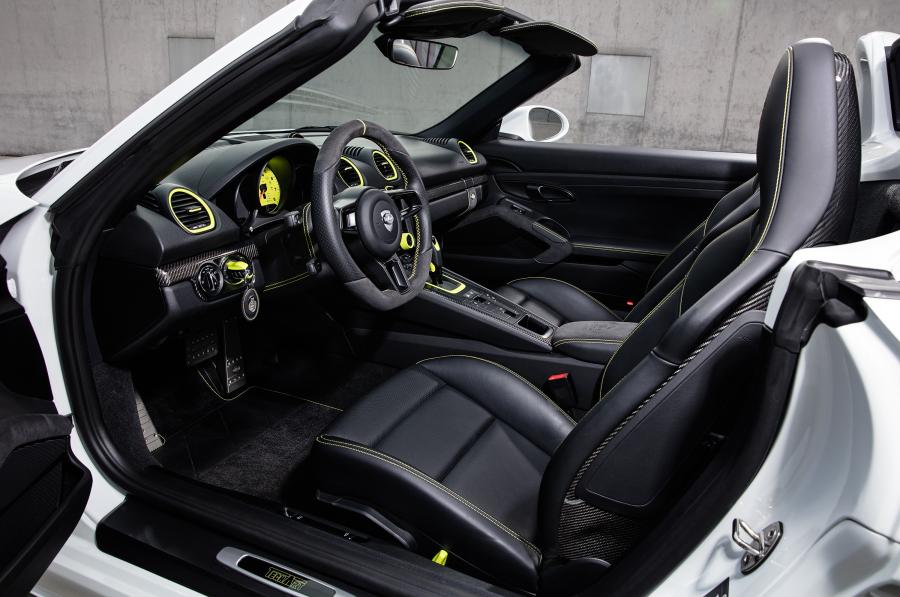 Интерьер Porsche 718 Boxster by TechArt 2016 года  (фото 4 из 19)